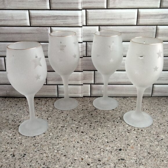 New Set of FOUR Stars Pattern Gold Rim Wine Glasses (A) - Picture 1 of 4